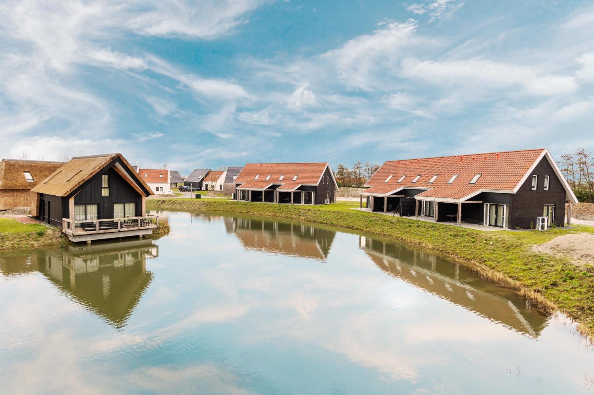 Dormio Resort Nieuwvliet-Bad Bilik gambar