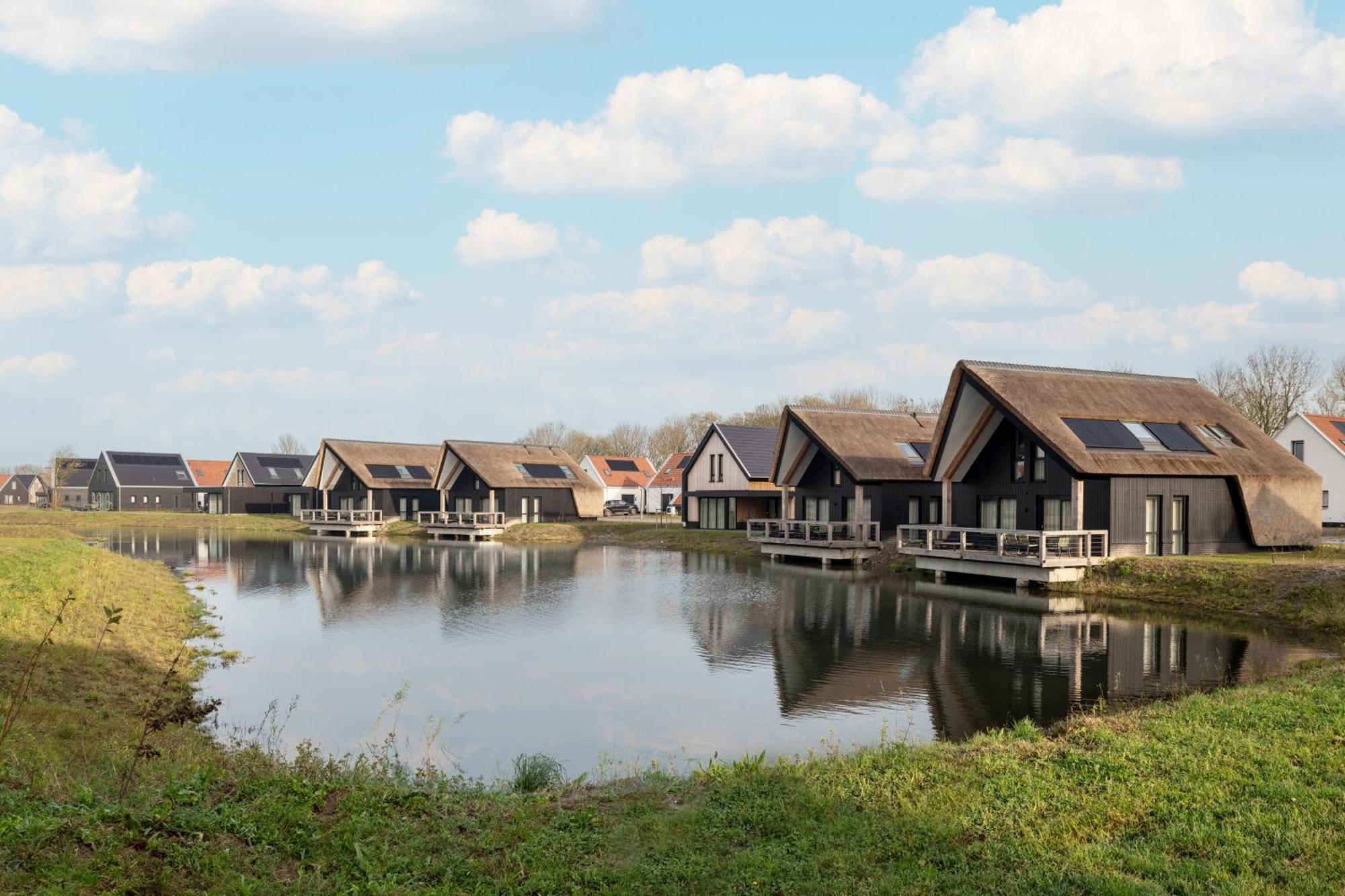 Dormio Resort Nieuwvliet-Bad Bilik gambar